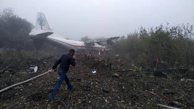 Cel puțin cinci morți, după ce un avion de marfă s-a prăbușit în Ucraina