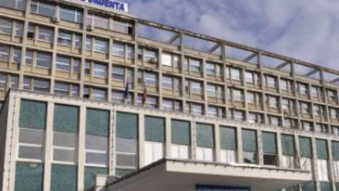 Asistentele Spitalului Județean Suceava sunt acuzate că fură dezinfectanți și materiale de protecție