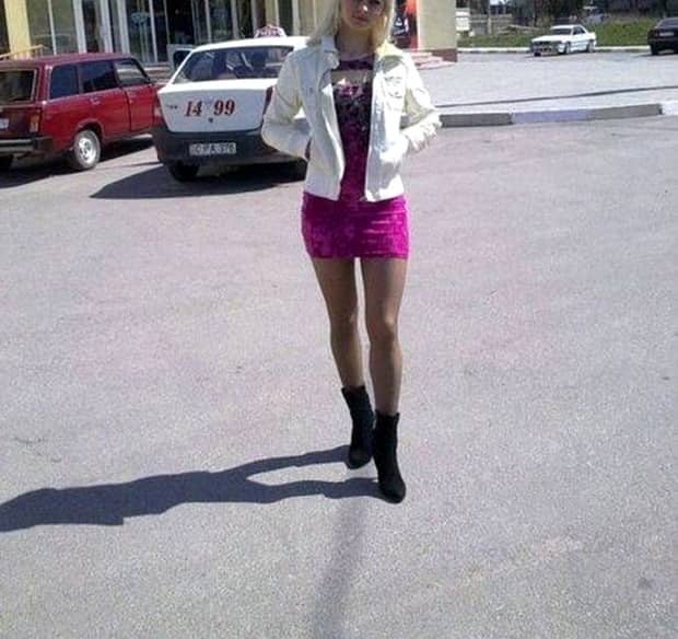 GALERIE FOTO WOW! MOLDOVEANCA asta este considerată CEA MAI SEXI JUDECĂTOARE din lume! Ce poze şi-a pus pe facebook: „Arăţi ca o…”