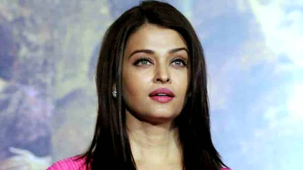 Aishwarya Rai a fost agresată de Salman Khan, actualul iubit al Iuliei Vântur