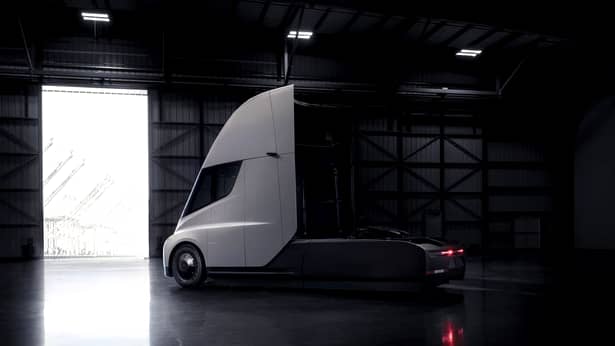 Tesla a lansat primul camion electric! Accelerează până la 100 de km în doar 5 secunde!