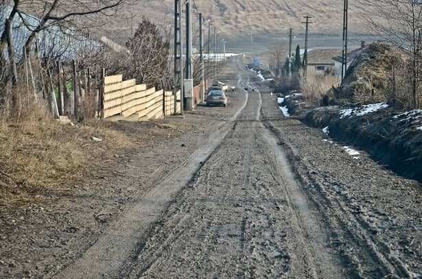Drumurile din România, în urma celor din Burundi, Zimbabwe sau Liberia. Ce loc ruşinos ocupă în topul celor mai proaste drumuri din lume! GALERIE FOTO