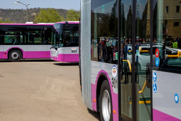 Cum arată autobuzele cu dotări de ultimă generaţie din Cluj Napoca!