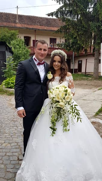 Poliţistul Marian Godină s-a căsătorit! Ce mireasă frumoasă are!