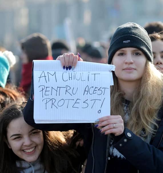 Smaranda Cărare, tânăra care s-a remarcat în timpul protestelor din Piața Victoriei în 2017, a murit