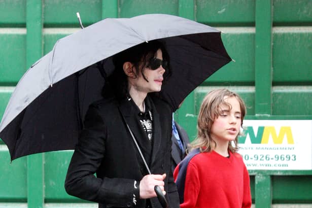 GALERIE FOTO. Fiul lui Michael Jackson a văzut moartea cu ochii! A ajuns de urgenţă la spital