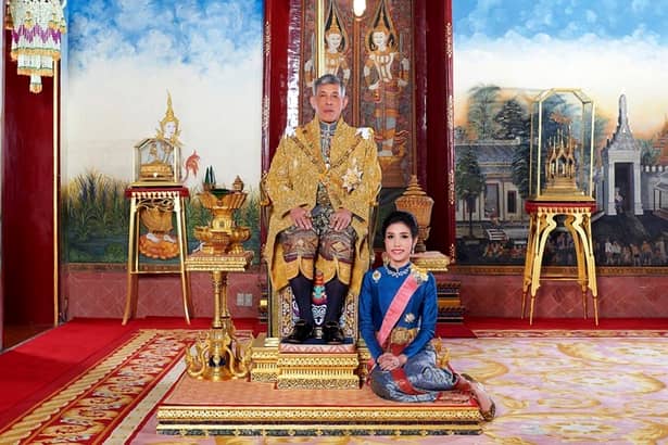 Amanta regelui Thailandei a rămas fără titlul său oficial