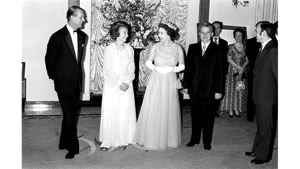 Nicolae și Elena Ceaușescu, poză de colecție la Palatul Buckingham! Poza