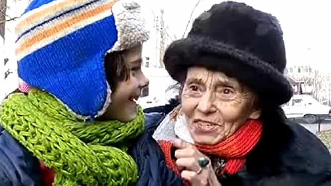Eliza, fiica Adrianei Iliescu a împlinit 15 ani. Fata celei mai bătrâne mame din România e bursieră în clasa a X-a