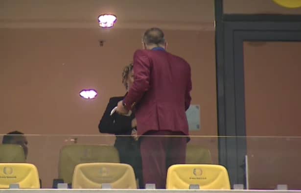 GALERIE FOTO. Reacţia lui Gigi Becali cînd a văzut cum a venit îmbrăcată Anamaria Prodan la meci