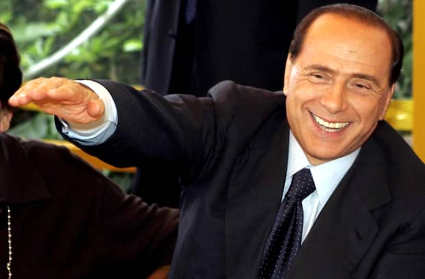 O româncă recunoaşte: „Am petrecut nopţi în casa lui Silvio Berlusconi”