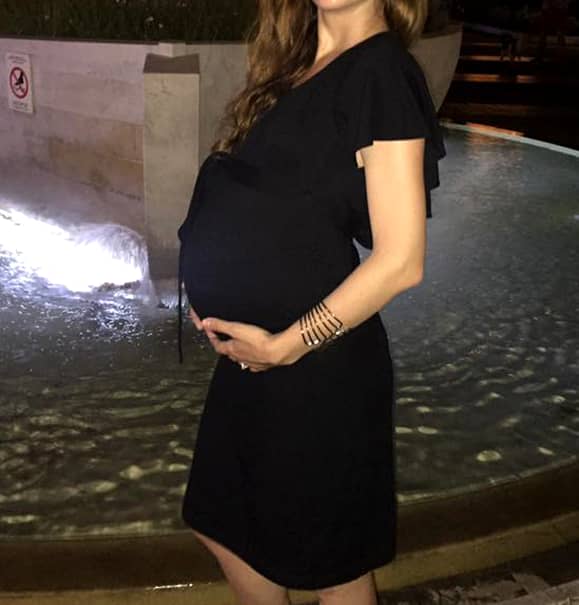 O vedeai seara la TV şi nici nu ziceai că a însărcinată! BOMBĂ în showbiz-ul din România: A născut în mare secret