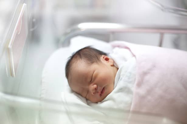 Primul copil care s-a născut în România, în 2019! Ce nume i-au pus părinții
