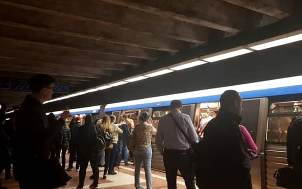 Circulație îngreunată le metrou! Metrorex, probleme tehnice