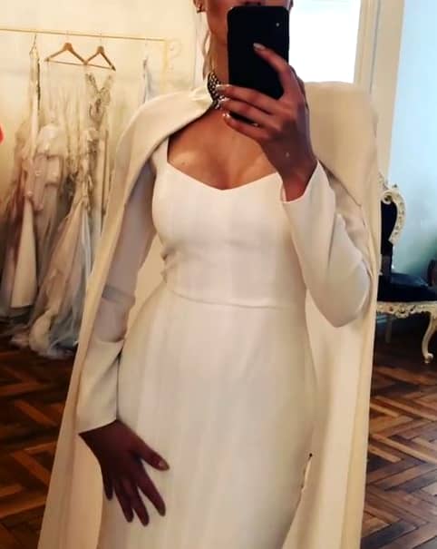 Gina Chirilă a abordat și de această dată o rochie simplă, elegantă, care i-a pus în evidență trupul aproape perfect