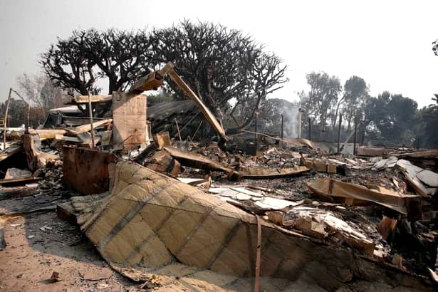 Incendii devastatoare, în California! Gerard Butler și alte vedete și-au pierdut locuințele
