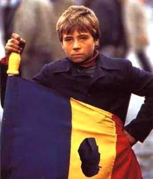 L-am găsit pe simbolul Revoluţiei. Cum arată după 27 de ani „Gavroche al României”