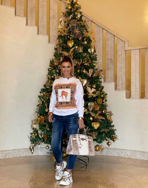 Anamaria Prodan are brad ”de aur”. Sexy impresara a primit numai cadouri scumpe de la Moș Crăciun. FOTO