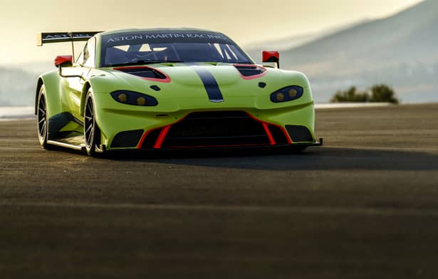 Primele imagini cu bolidul de circuit Aston Martin Vantage GTE