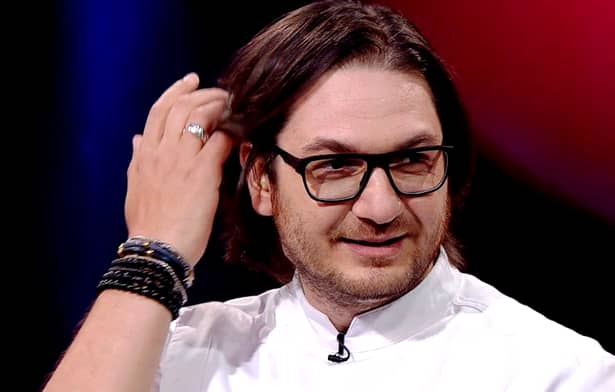 Chef Florin Dumitrescu și-a făcut frizură nouă. I-a uimit pe toți după ce și-a întins părul cu placa – FOTO
