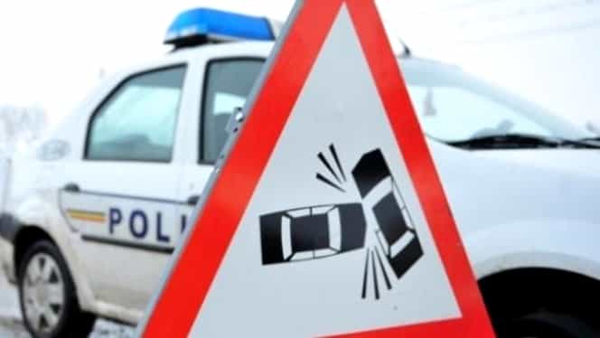Accident grav în Botoșani! Un microbuz ANAF a fost lovit în plin de o mașină