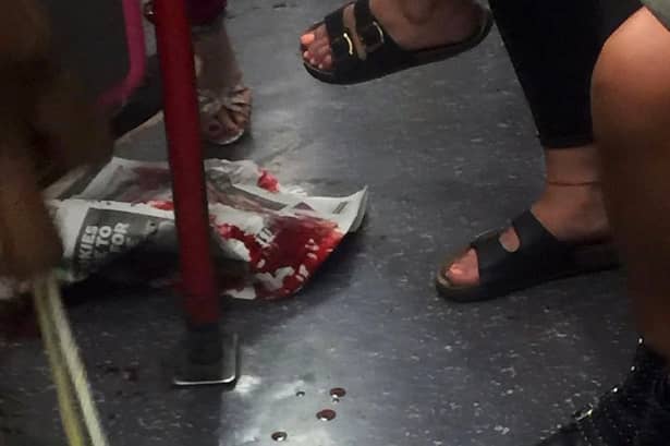Un om a fost ranit într-un metrou din londra
