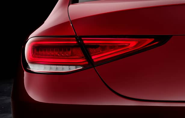 Primele fotografii cu noul Mercedes-Benz CLS! Bolidul va fi lansat în 2018!