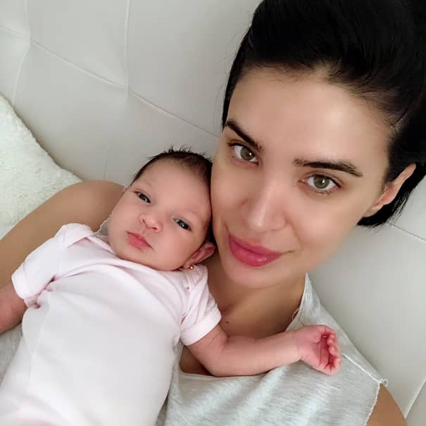 Adelina Pestrițu a publicat primele imagini cu fetița ei , Zenaida-Maria