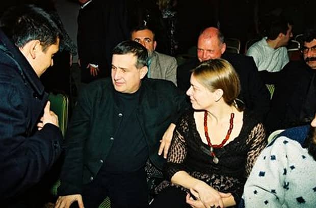 Pe el îl ştie toată lumea, dar cum arată soţia lui Mircea Dinescu (FOTO)