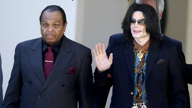 Michael Jackson si tatal sau. Joseph ”Joe” Jackson a murit