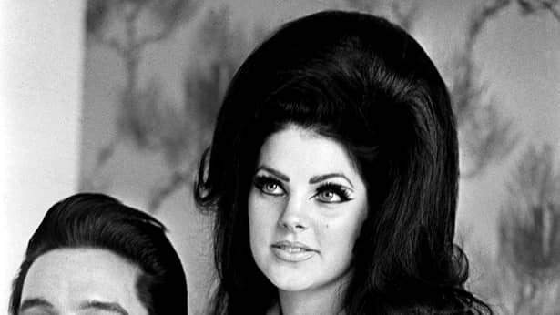 Imagini la 40 de ani de la moartea devastatoare a lui Elvis! Priscilla le-a făcut publice. Cu cîteva zile înainte…