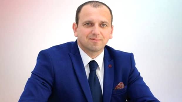 Postarea controversată a unui politician român! Iustin Talpoș citează din Florin Salam