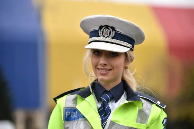 Crina Eșanu, cea mai sexy polițistă de la Rutieră! Gestul nobil care a făcut-o cunoscută în toată țara