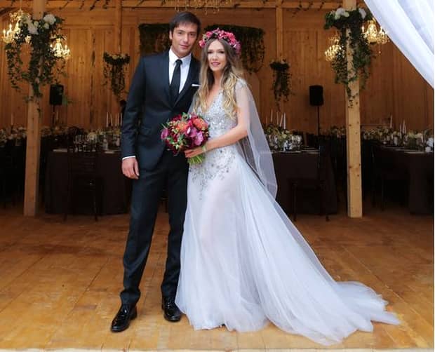 Adela Popescu şi Radu Vâlcan s-au căsătorit! Primele imagini