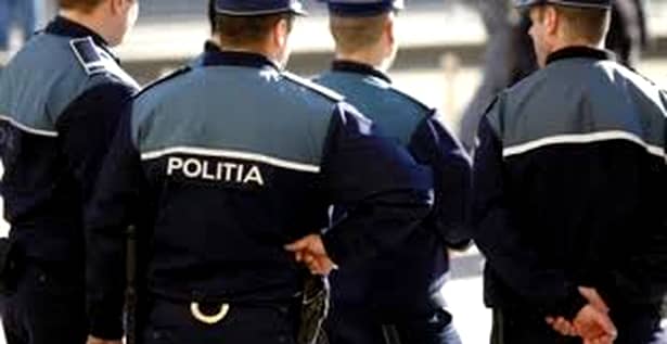 O femeie din Ploiești care vindea zarzavaturi a fost încătușată de polițiști. Care a fost reacția martorilor