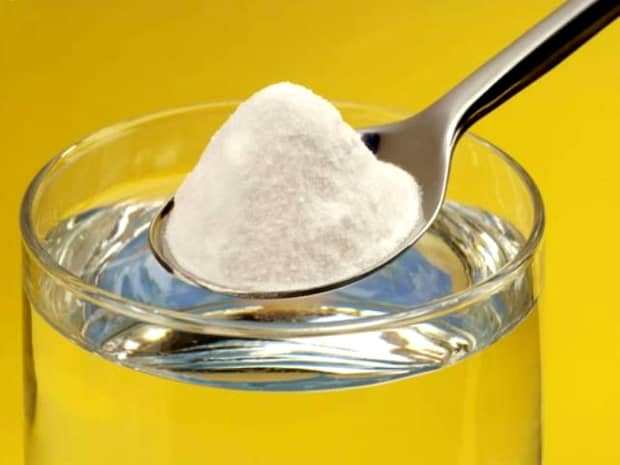 10 utilizări noi ale bicarbonatului de sodiu. Te ajută instant în gospodărie!