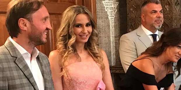 Probleme în căsnicia Crinei Abrudan cu Gabi Popescu? Fostul fotbalist, flirt în benzinărie cu o brunetă