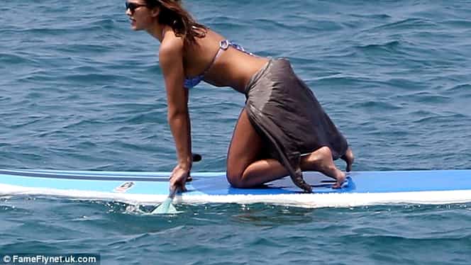 GALERIE FOTO. Jessica Alba, pe plajă, în Hawaii