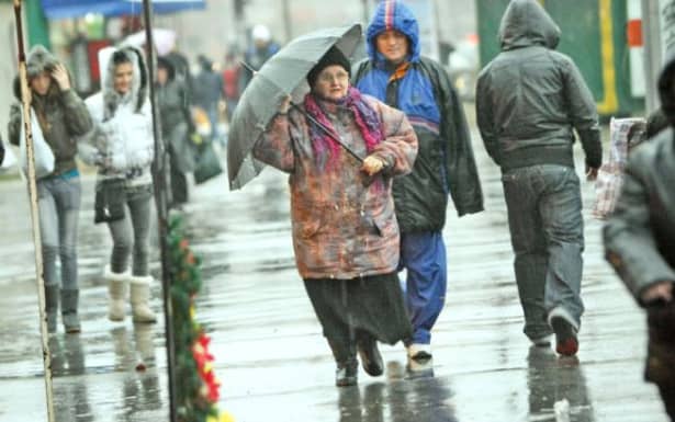 ANM, informare meteo de ULTIMĂ ORĂ! Lapoviță și ninsoare în București în următoarele 12 ore