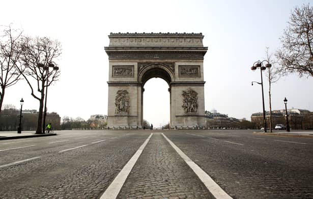 Scandal în Franța. Arcul de Triumf, Paris