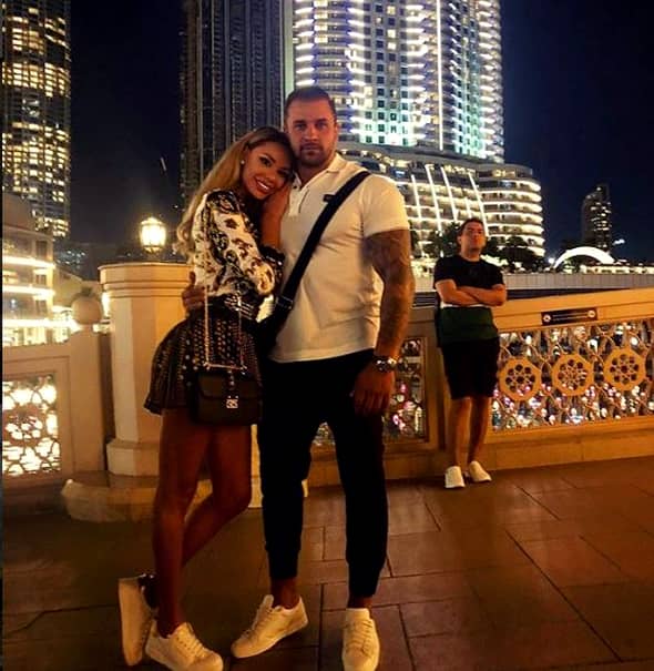 Iubitul a dus-o pe Bianca Drăgușanu în Dubai! Cum a pozat acolo focoasa blondă FOTO
