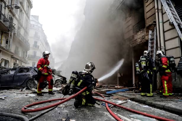 O explozie puternică s-a produs în Paris! Patru persoane și-au pierdut viața