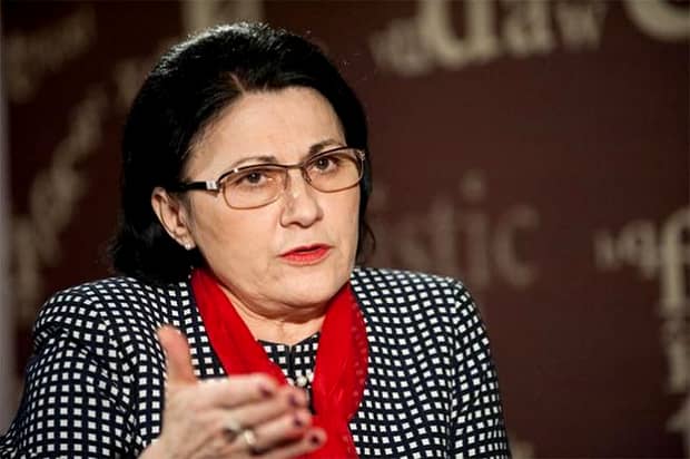 Ecaterina Andronescu vrea să combată gripa în şcoli! Sfatul ministrului după ce bilanțul a ajuns la 23 de morți
