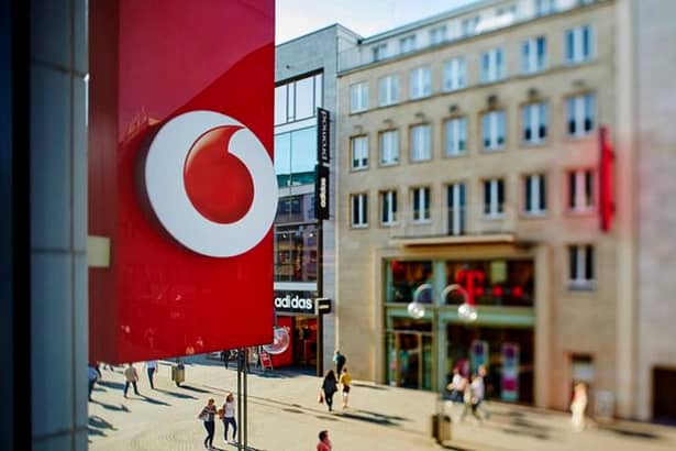 Vodafone acuză noile taxe impuse de Guvern