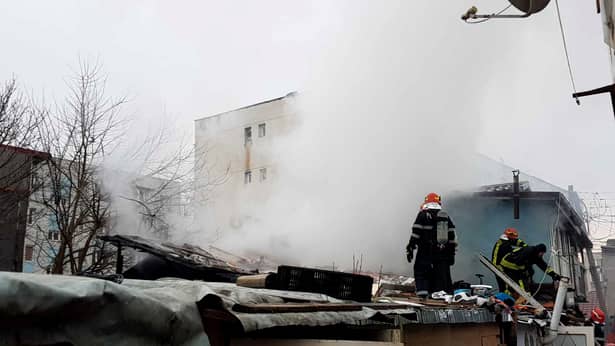 BREAKING NEWS. Incendii în București! FOTO. Mai multe imobile sunt în flăcări