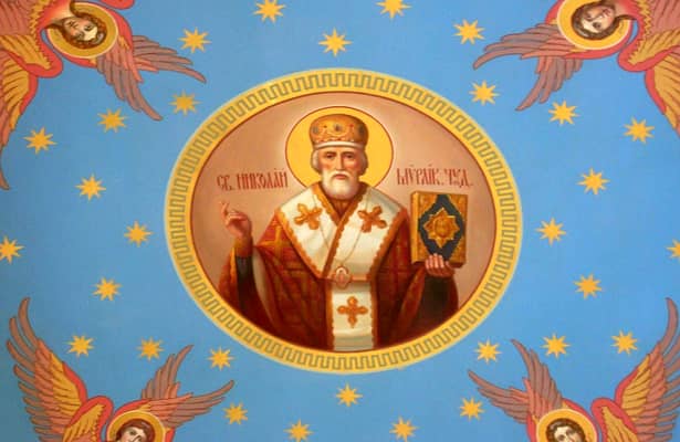 Sfântul NIcolae este cel mai popular și mai iubit dintre sfinții Bisericii, fie ea ortodoxă sau catolică. Cu sau fără minuni! În special de copii, care așteaptă daruri în ghetuțe în noaptea de 5 spre 6 decembrie