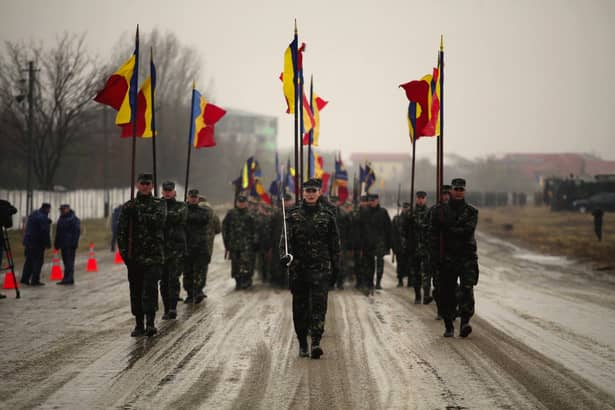 Cine este femeia care va purta drapelul României, la parada de 1 Decembrie! Cum va fi îmbărcată Ecaterina Diaconu