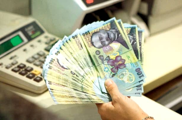 Ponta vrea ca ratele la bănci să fie amânate timp de 3 luni
