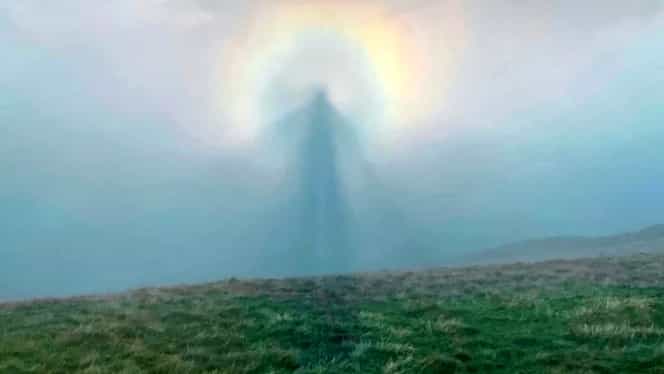 Fenomen meteo spectaculos, în Anglia. Un fotograf a surprins un înger pe cer