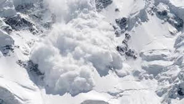 Avalanșă în Munții Călimani. O persoană a murit, iar două sunt rănite! Ce făceau victimele